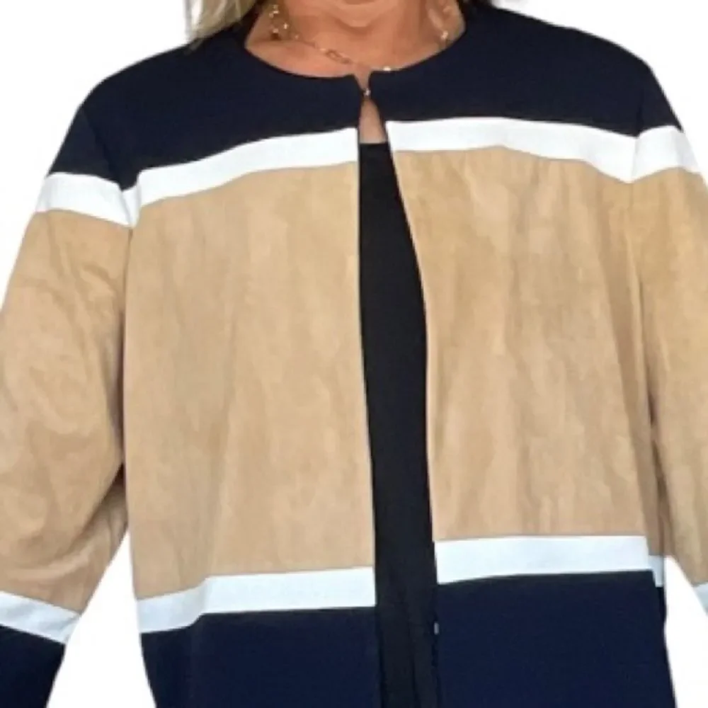 CHICO’S TRAVELERS CROP JACKET‎